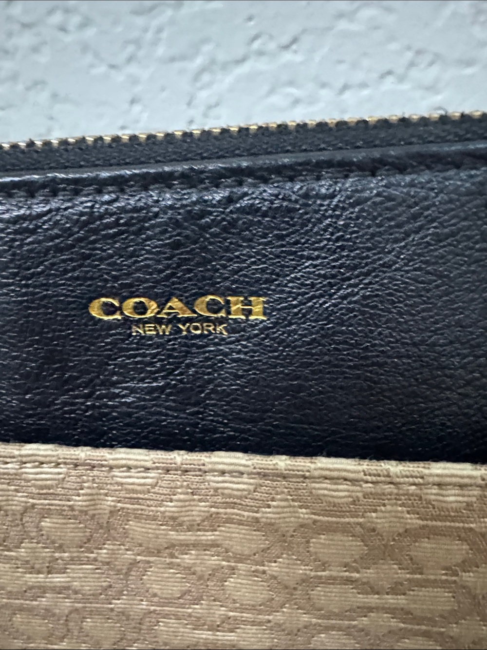 Coach Signature Canvas Crossbody Bag Black Leather Trim Gold Hardware - Picture 2 of 15
